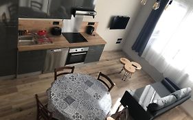 Nouveau Duplex centre village lits faits à l'arrivée